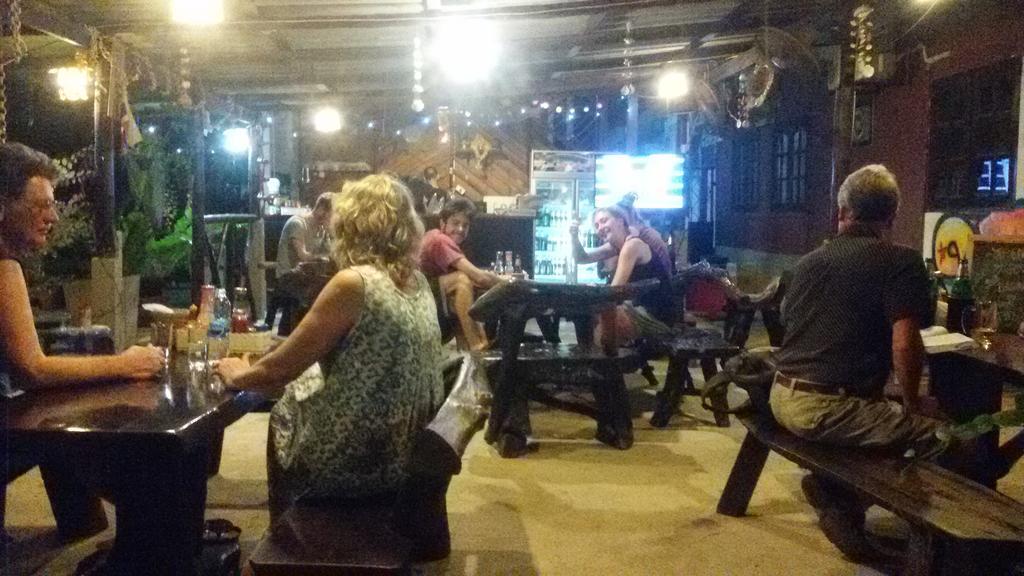 Sangjun Guesthouse Trat Eksteriør bilde
