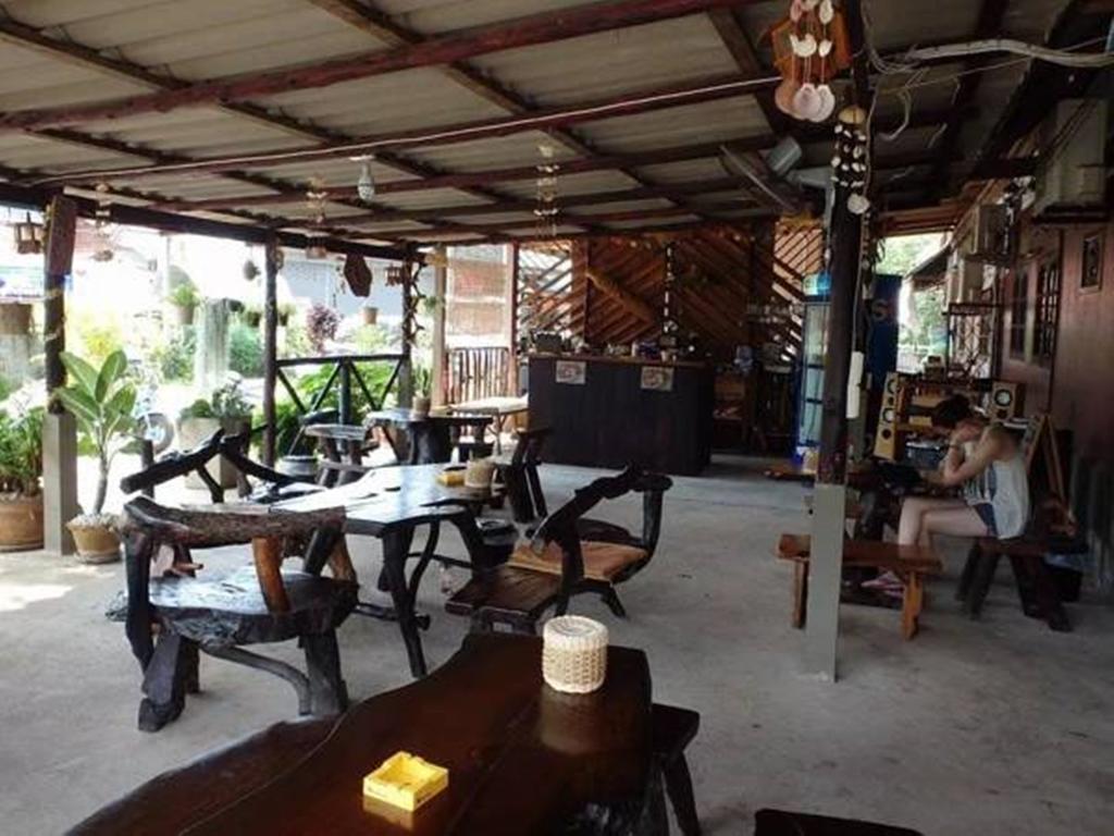 Sangjun Guesthouse Trat Eksteriør bilde