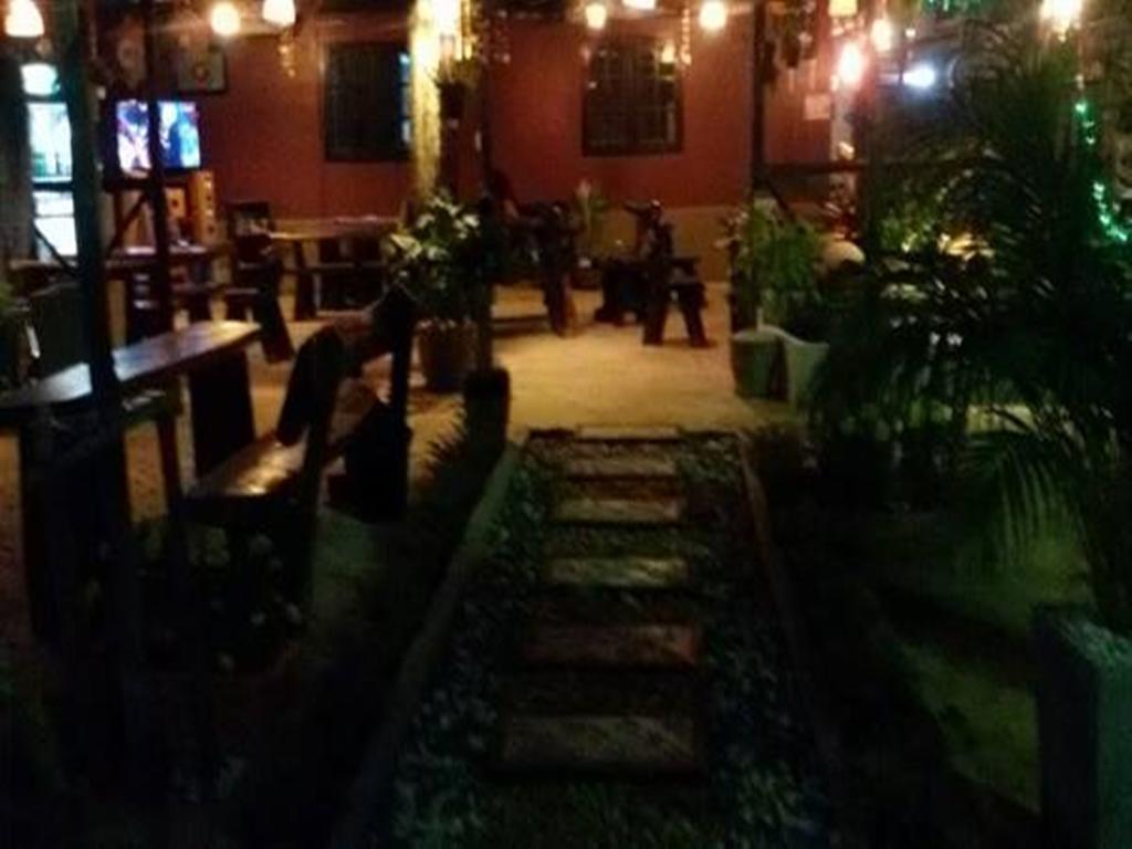 Sangjun Guesthouse Trat Eksteriør bilde