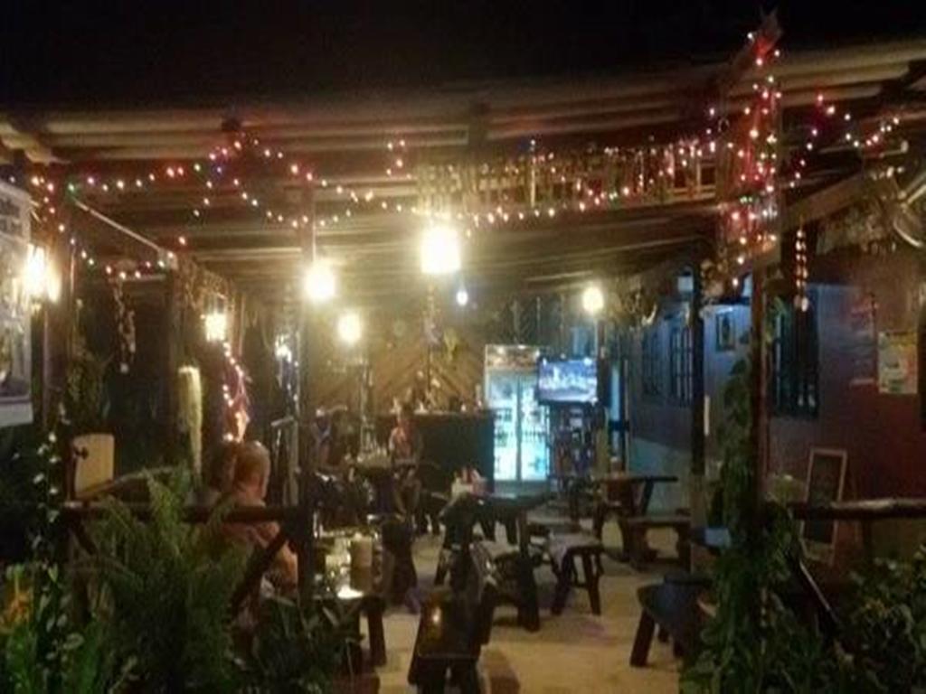 Sangjun Guesthouse Trat Eksteriør bilde