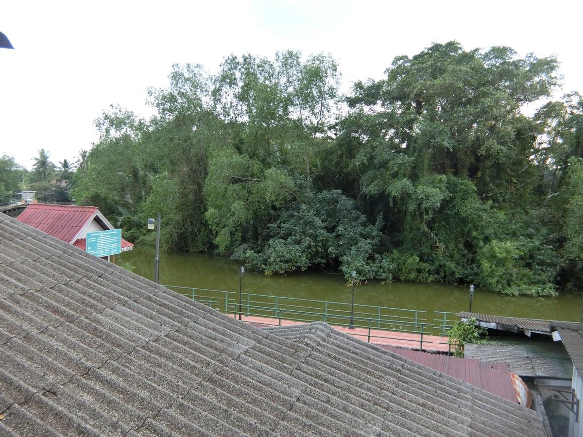 Sangjun Guesthouse Trat Eksteriør bilde