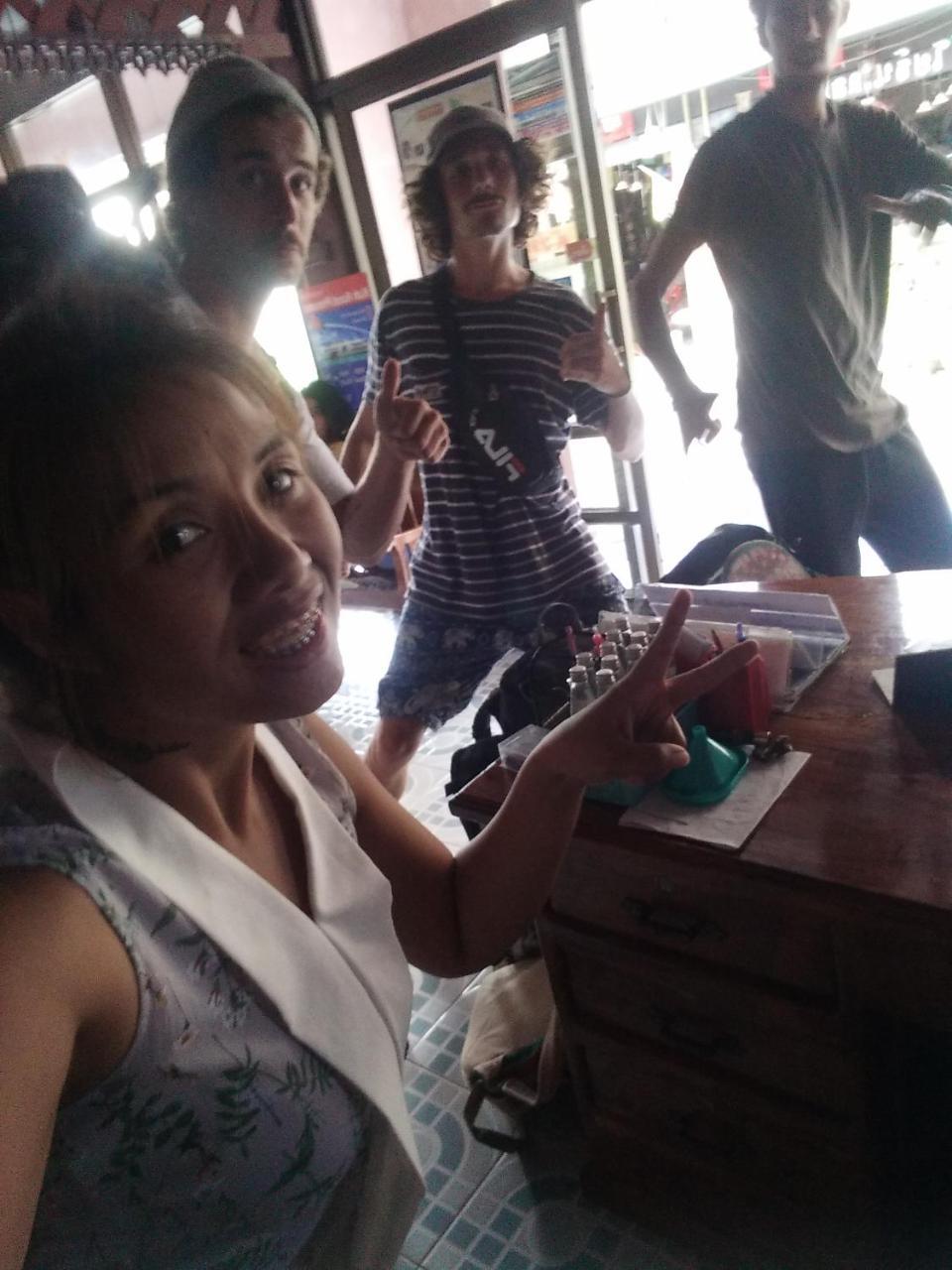 Sangjun Guesthouse Trat Eksteriør bilde